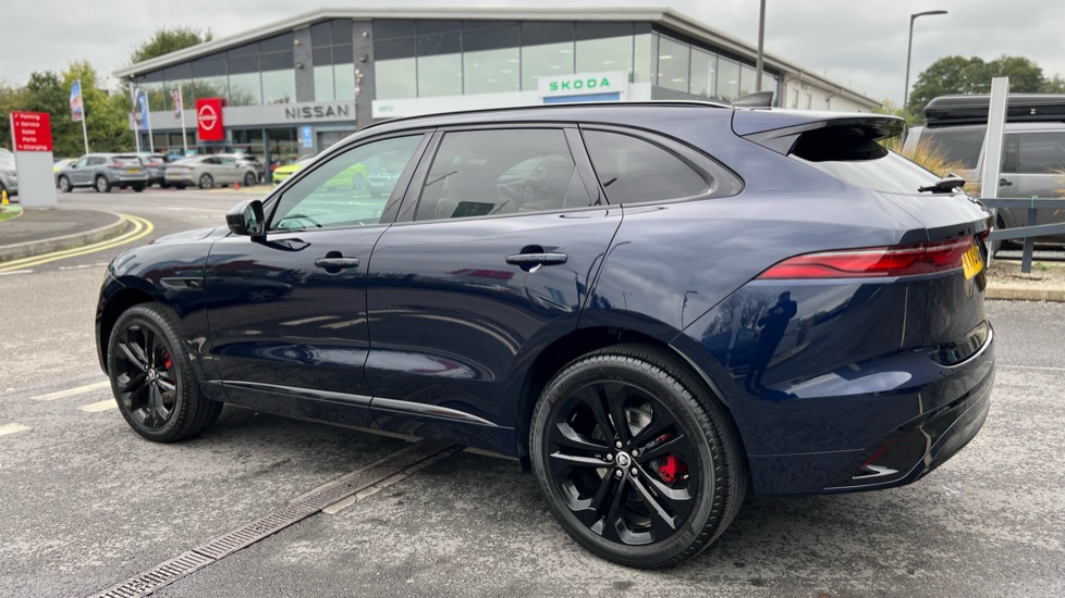 Jaguar F-Pace 2.0 P250 R-Dynamic HSE Black 5dr Auto AWD Petrol Estate - Image 21