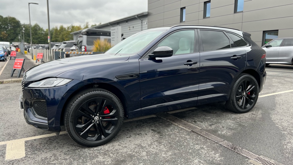 Jaguar F-Pace 2.0 P250 R-Dynamic HSE Black 5dr Auto AWD Petrol Estate - Image 23