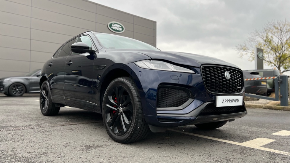 Jaguar F-Pace 2.0 P250 R-Dynamic HSE Black 5dr Auto AWD Petrol Estate - Image 25