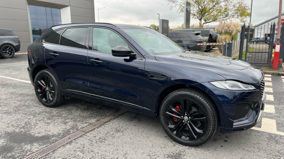 Jaguar F-Pace 2.0 P250 R-Dynamic HSE Black 5dr Auto AWD Petrol Estate - Image 26