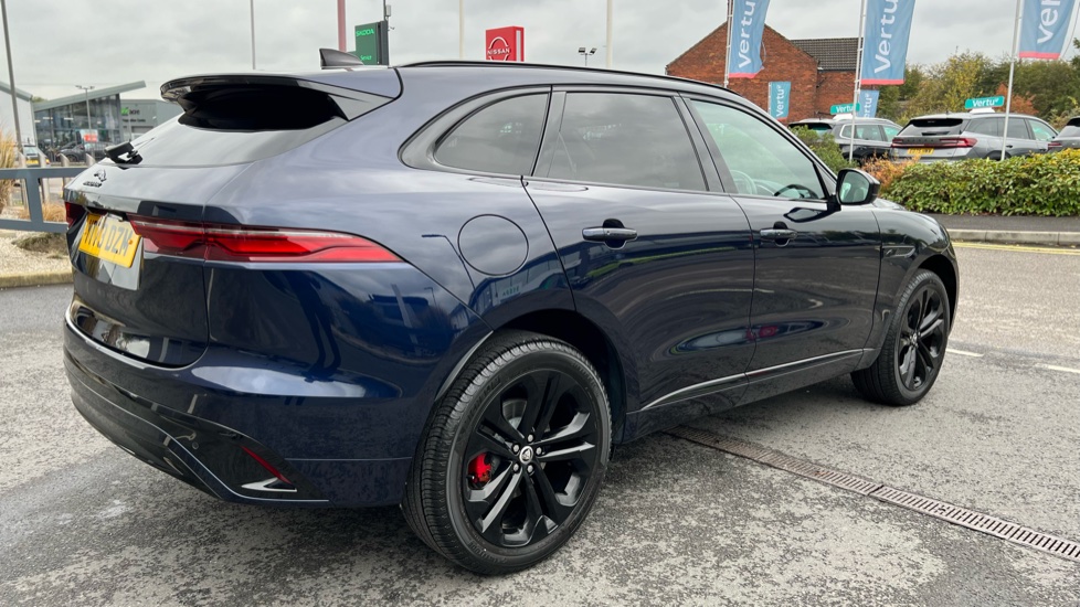 Jaguar F-Pace 2.0 P250 R-Dynamic HSE Black 5dr Auto AWD Petrol Estate - Image 27