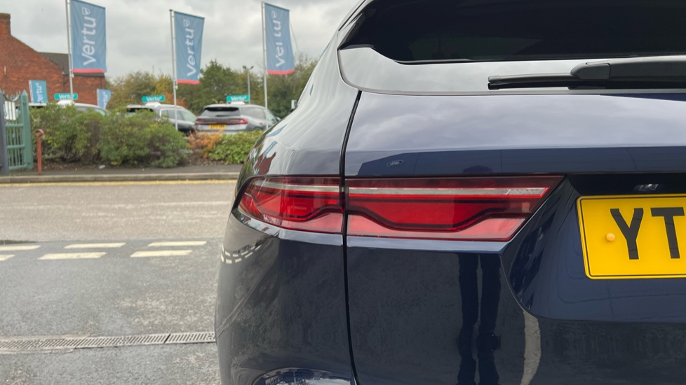 Jaguar F-Pace 2.0 P250 R-Dynamic HSE Black 5dr Auto AWD Petrol Estate - Image 30