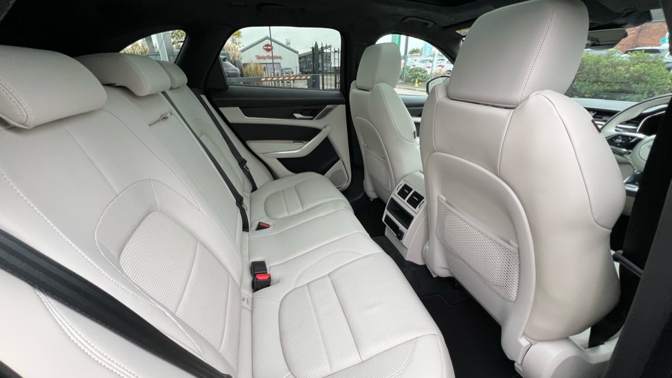 Jaguar F-Pace 2.0 P250 R-Dynamic HSE Black 5dr Auto AWD Petrol Estate - Image 32