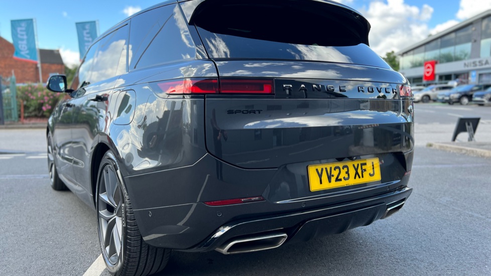 Land Rover Range Rover Sport 3.0 P440e Autobiography 5dr Auto Estate - Image 28