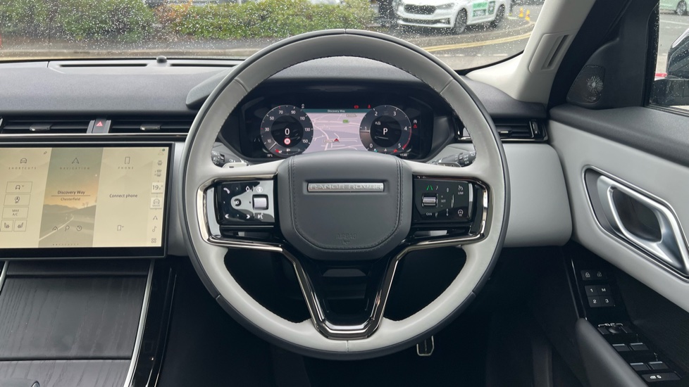 Land Rover Range Rover Velar 2.0 D200 MHEV Dynamic HSE 5dr Auto Diesel Estate - Image 15
