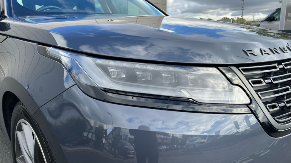Land Rover Range Rover Velar 2.0 D200 MHEV Dynamic HSE 5dr Auto Diesel Estate - Image 17