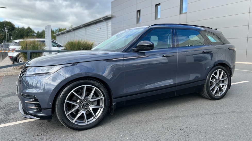 Land Rover Range Rover Velar 2.0 D200 MHEV Dynamic HSE 5dr Auto Diesel Estate - Image 22