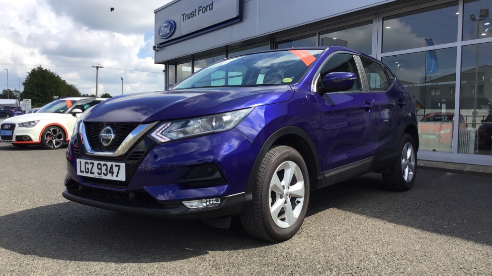 Nissan qashqai blue