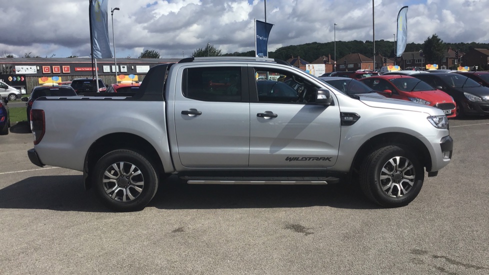 Ford RANGER 2019 - Moondust Silver | £23,750 | Bradford Transit Centre