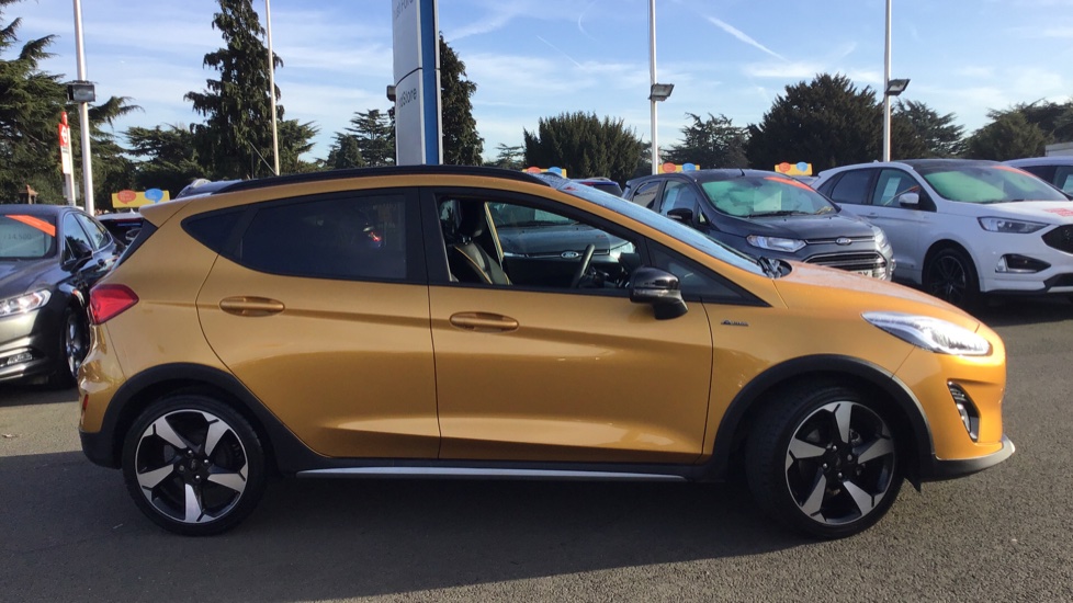 Ford FIESTA 2018 Luxe Yellow £12,800 Dagenham TrustFord