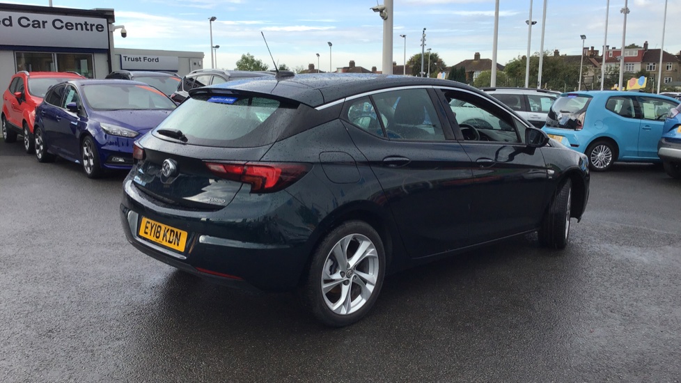 Vauxhall ASTRA 2018 GREEN £10,000 Dagenham TrustFord