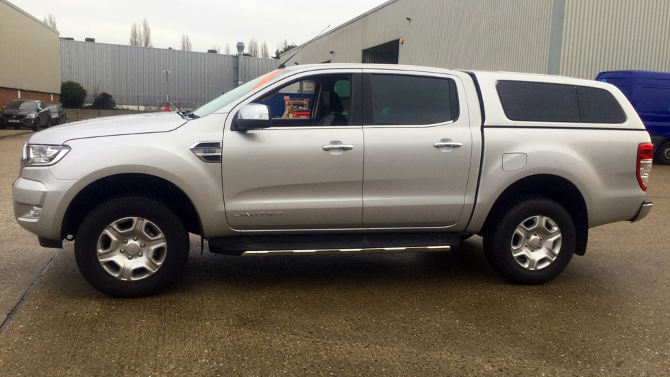 Ford RANGER 2019 - Moondust Silver | £22,500 | Epsom Transit Centre
