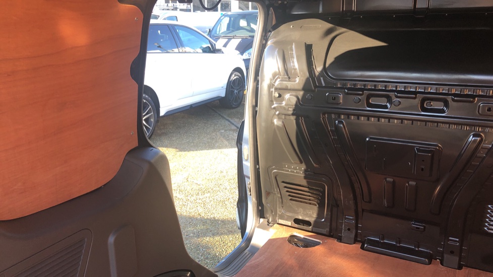 Ford TRANSIT CONNECT 2019 - Metallic - Moondust silver | £13,970