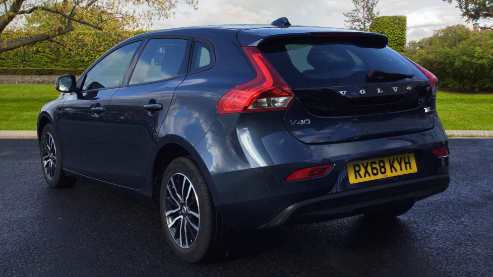 Volvo v40 t2