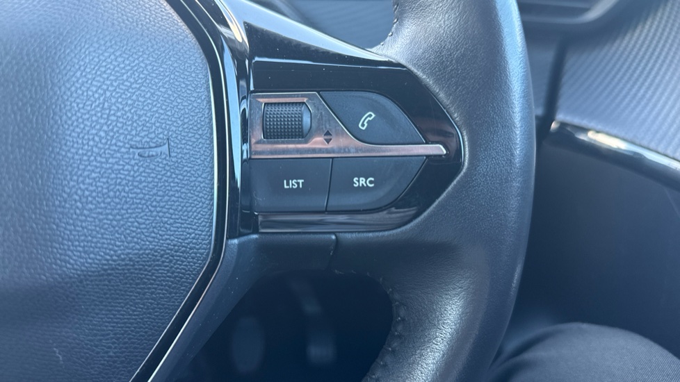 Peugeot 208 1.2 PureTech 100 Active Premium + 5dr Petrol Hatchback - Image 26