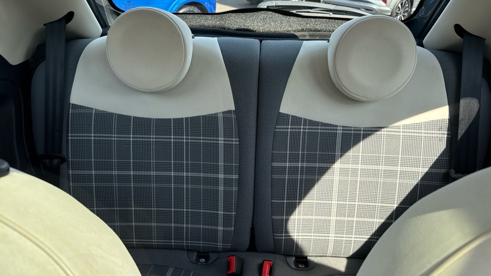 Fiat 500 1.0 Mild Hybrid Lounge 3dr Petrol Hatchback - Image 23