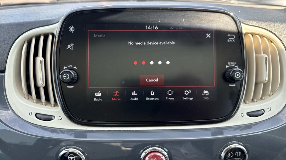 Fiat 500 1.0 Mild Hybrid Lounge 3dr Petrol Hatchback - Image 9