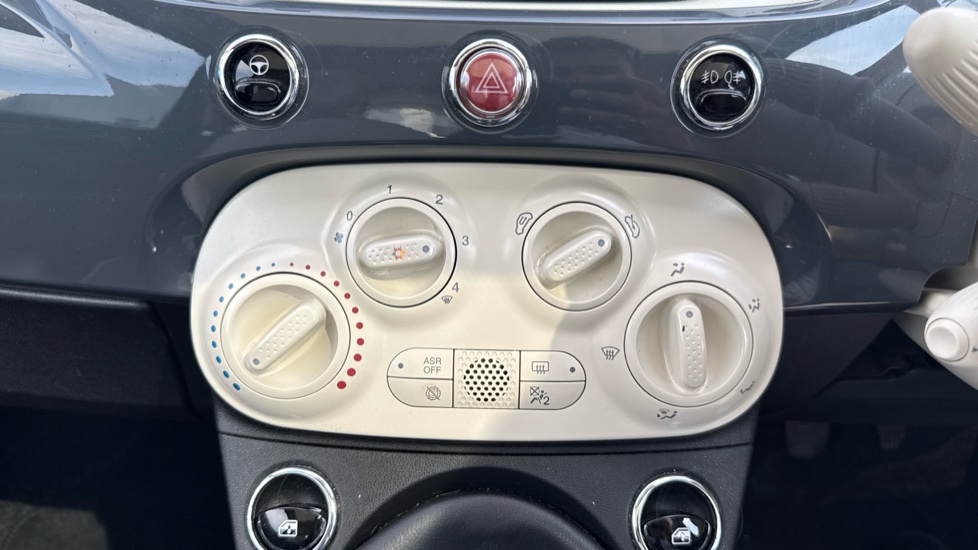 Fiat 500 1.0 Mild Hybrid Lounge 3dr Petrol Hatchback - Image 37