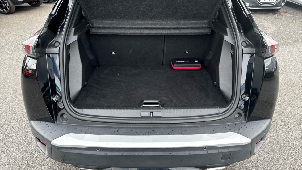 Peugeot 2008 1.2 PureTech 130 GT 5dr Petrol Estate - Image 31