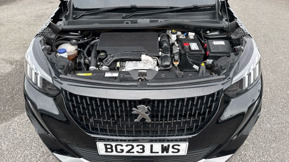 Peugeot 2008 1.2 PureTech 130 GT 5dr Petrol Estate - Image 37