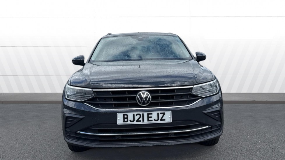 Volkswagen Tiguan 1.5 TSI 150 Life 5dr Petrol Estate - Image 3