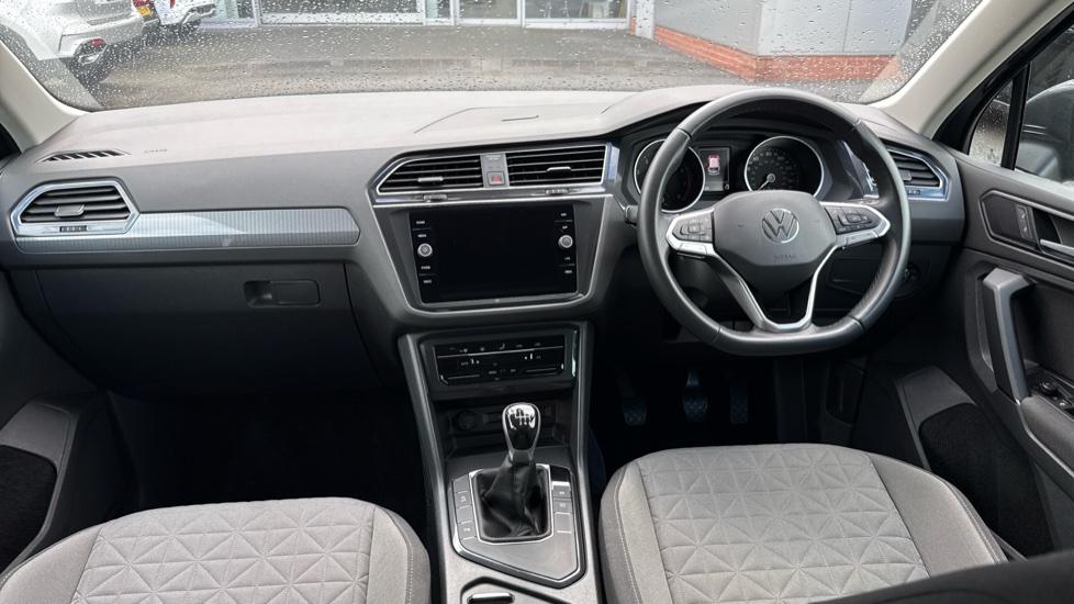 Volkswagen Tiguan 1.5 TSI 150 Life 5dr Petrol Estate - Image 10