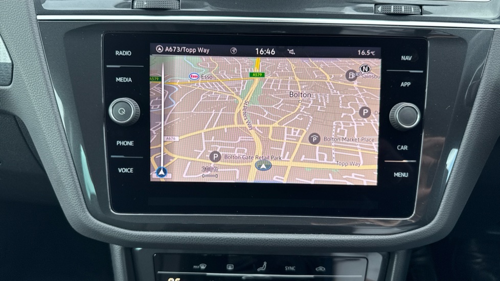 Volkswagen Tiguan 1.5 TSI 150 Life 5dr Petrol Estate - Image 28
