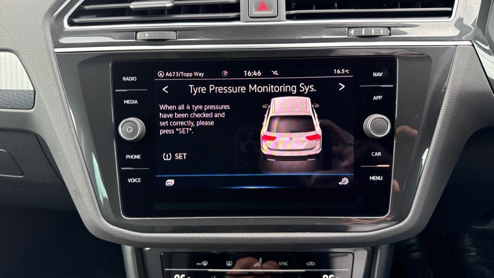 Volkswagen Tiguan 1.5 TSI 150 Life 5dr Petrol Estate - Image 30