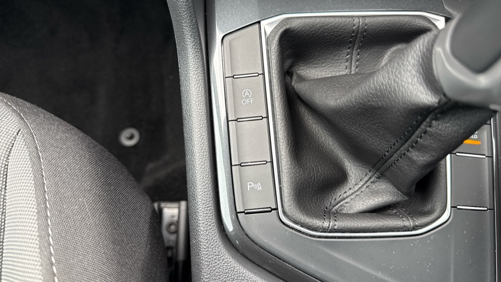 Volkswagen Tiguan 1.5 TSI 150 Life 5dr Petrol Estate - Image 39