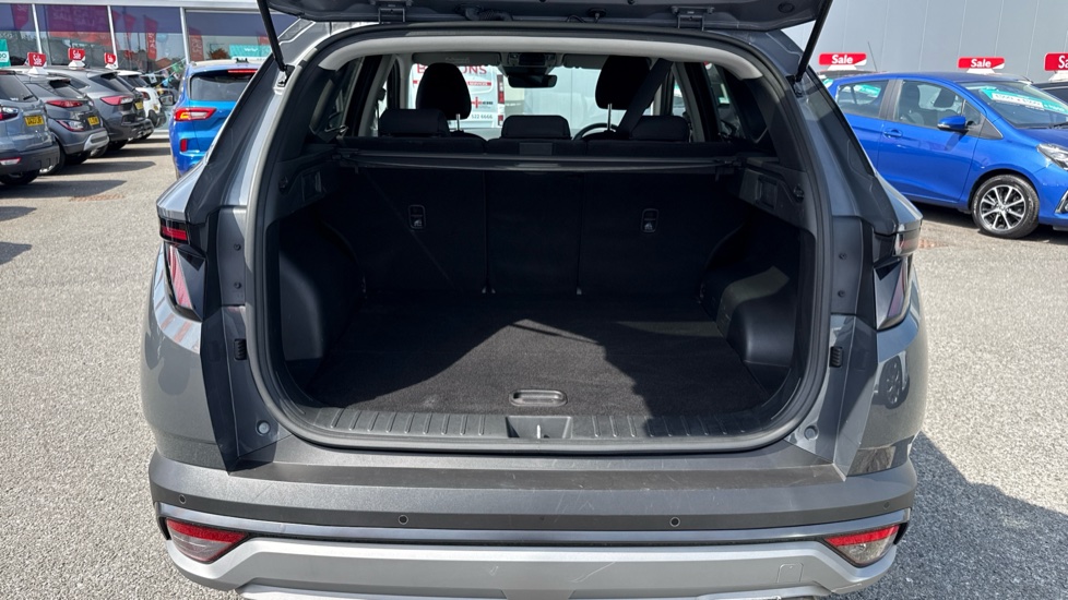 Hyundai TUCSON 1.6T Advance 5dr Petrol Estate - Image 4
