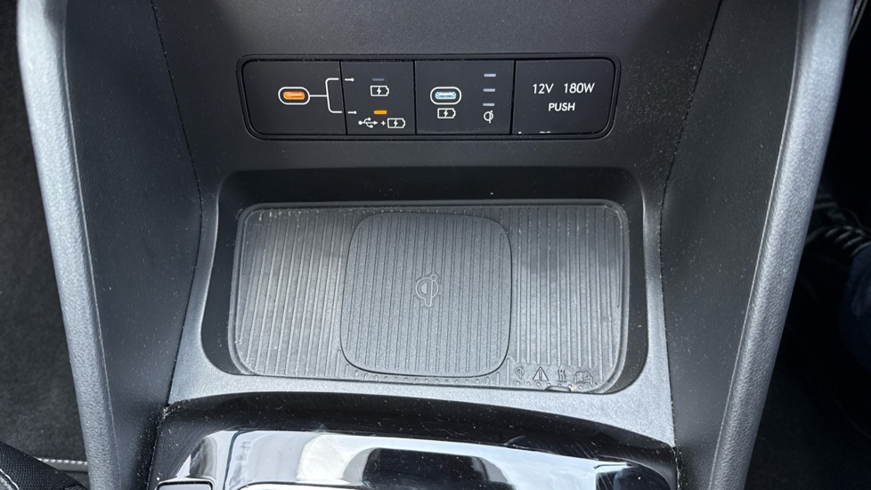 Hyundai TUCSON 1.6T Advance 5dr Petrol Estate - Image 33