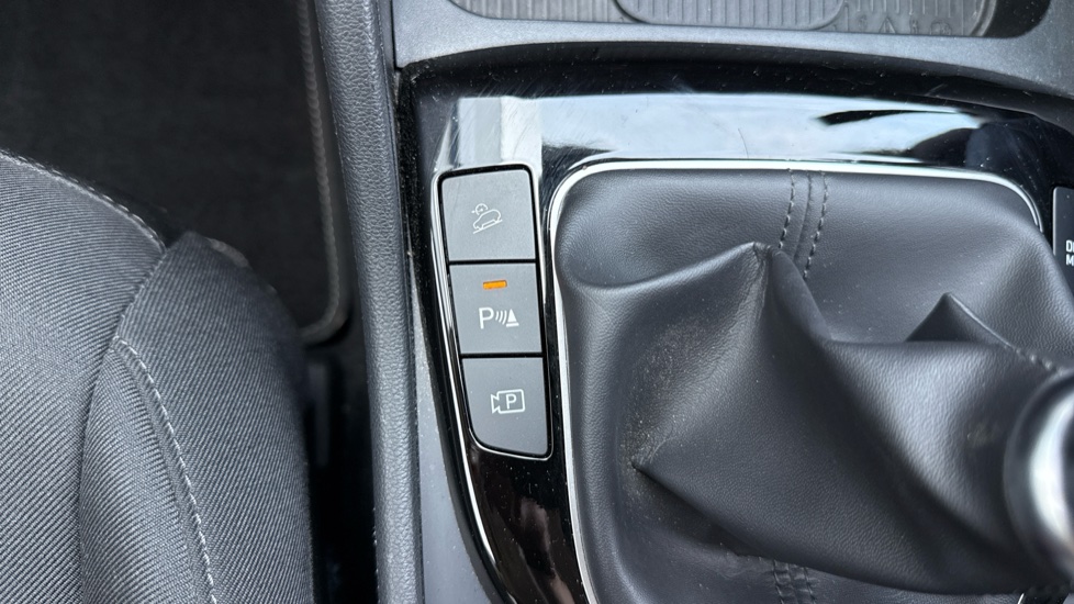 Hyundai TUCSON 1.6T Advance 5dr Petrol Estate - Image 34