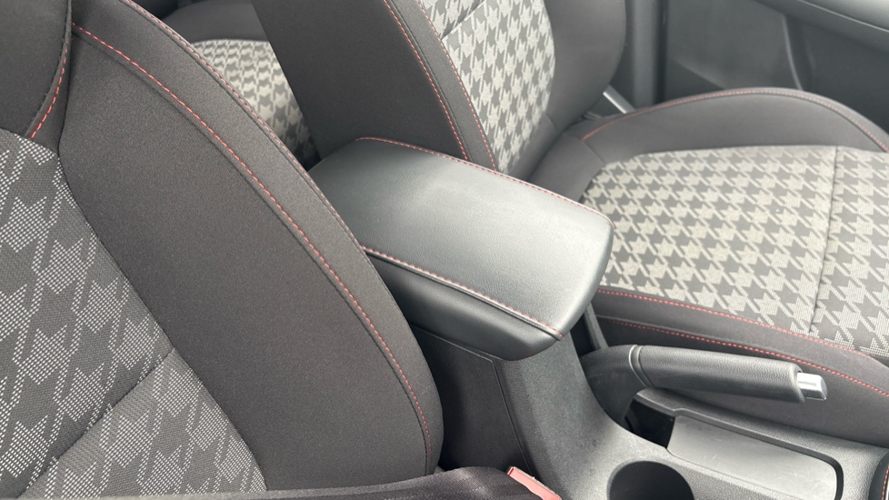 MG ZS 1.5 VTi-TECH Excite 5dr Petrol Hatchback - Image 16