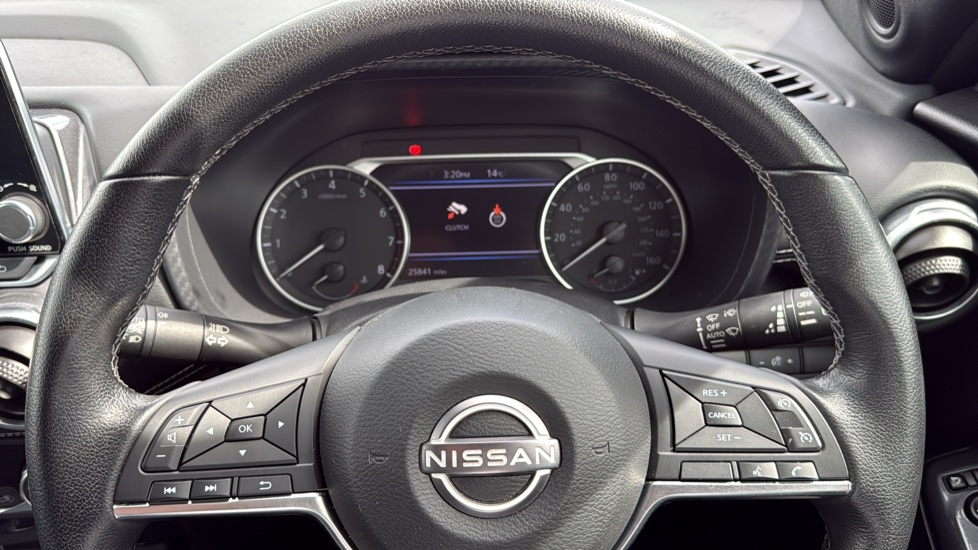 Nissan Juke 1.0 DiG-T 114 N-Connecta 5dr Petrol Hatchback - Image 16