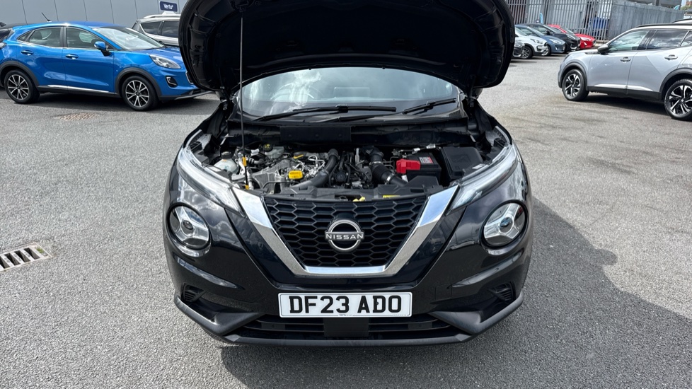 Nissan Juke 1.0 DiG-T 114 N-Connecta 5dr Petrol Hatchback - Image 43