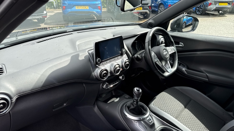 Nissan Juke 1.0 DiG-T 114 N-Connecta 5dr Petrol Hatchback - Image 18