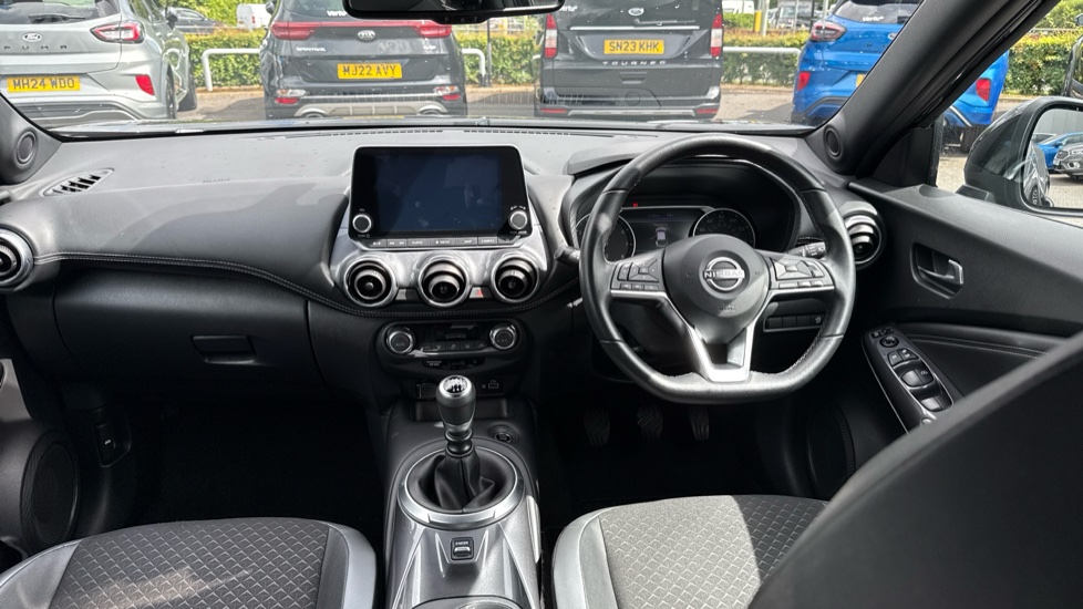 Nissan Juke 1.0 DiG-T 114 N-Connecta 5dr Petrol Hatchback - Image 19