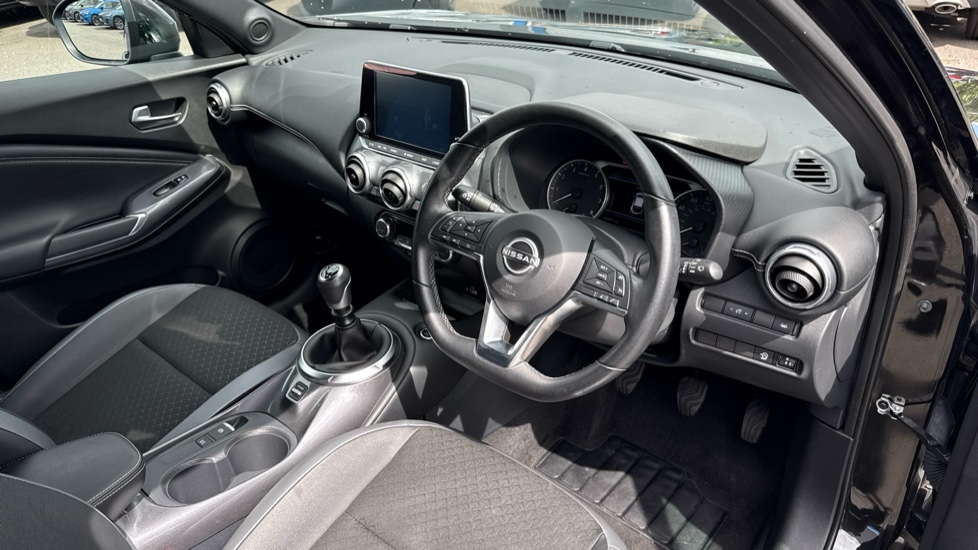 Nissan Juke 1.0 DiG-T 114 N-Connecta 5dr Petrol Hatchback - Image 20