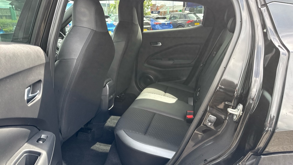 Nissan Juke 1.0 DiG-T 114 N-Connecta 5dr Petrol Hatchback - Image 24