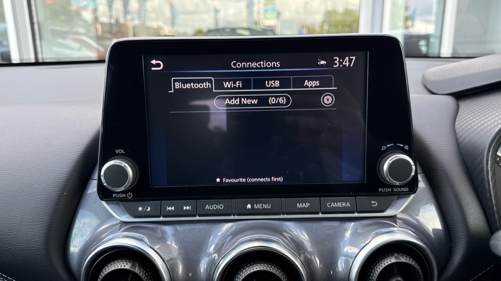Nissan Juke 1.0 DiG-T 114 N-Connecta 5dr Petrol Hatchback - Image 10