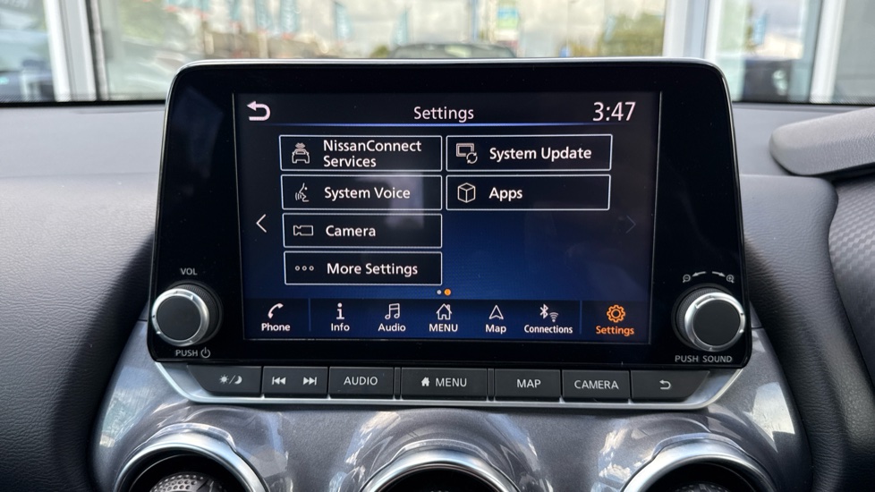 Nissan Juke 1.0 DiG-T 114 N-Connecta 5dr Petrol Hatchback - Image 14