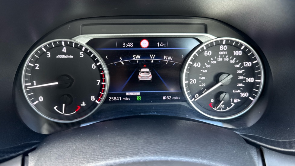 Nissan Juke 1.0 DiG-T 114 N-Connecta 5dr Petrol Hatchback - Image 38