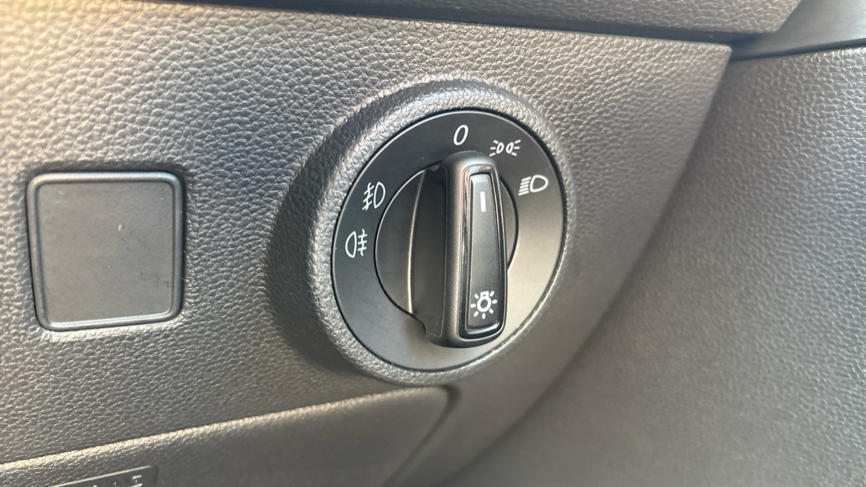 SEAT Ateca 1.5 TSI EVO SE Technology 5dr DSG Petrol Estate - Image 29