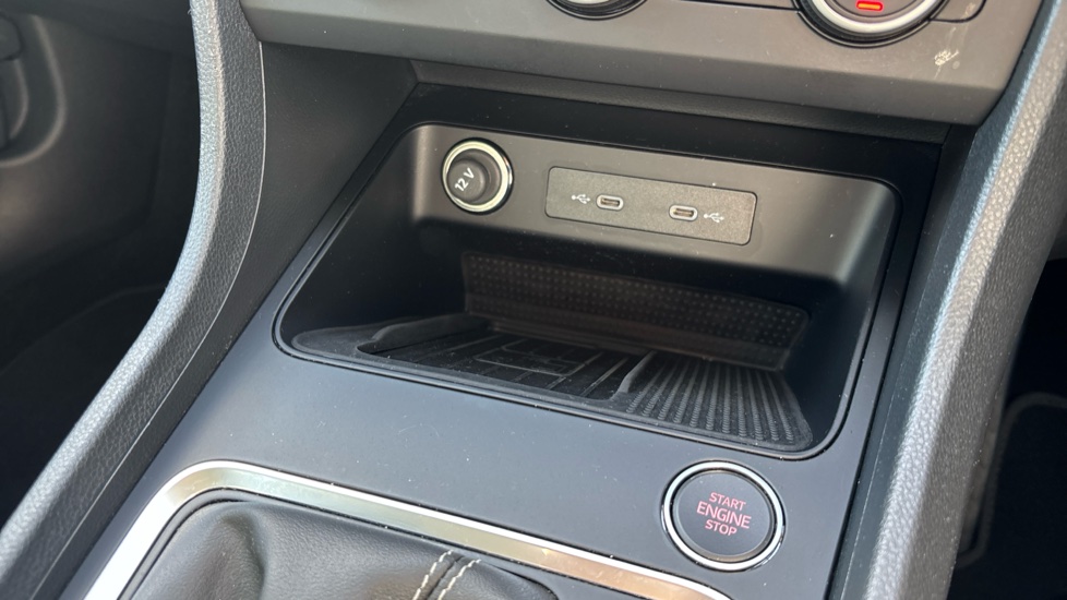 SEAT Ateca 1.5 TSI EVO SE Technology 5dr DSG Petrol Estate - Image 32