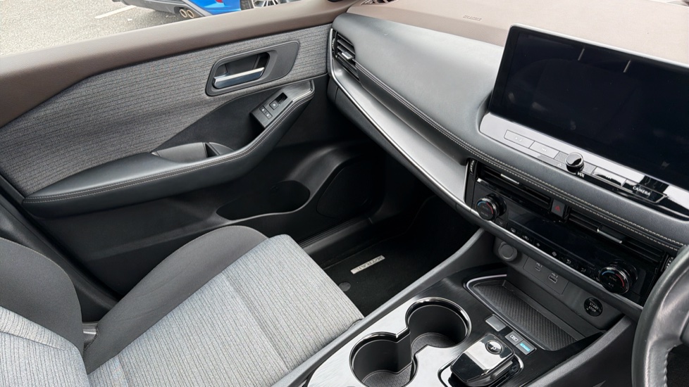 Nissan X-Trail 1.5 E-Power E-4orce 213 N-Connecta 5dr Auto Hybrid Station Wagon - Image 15