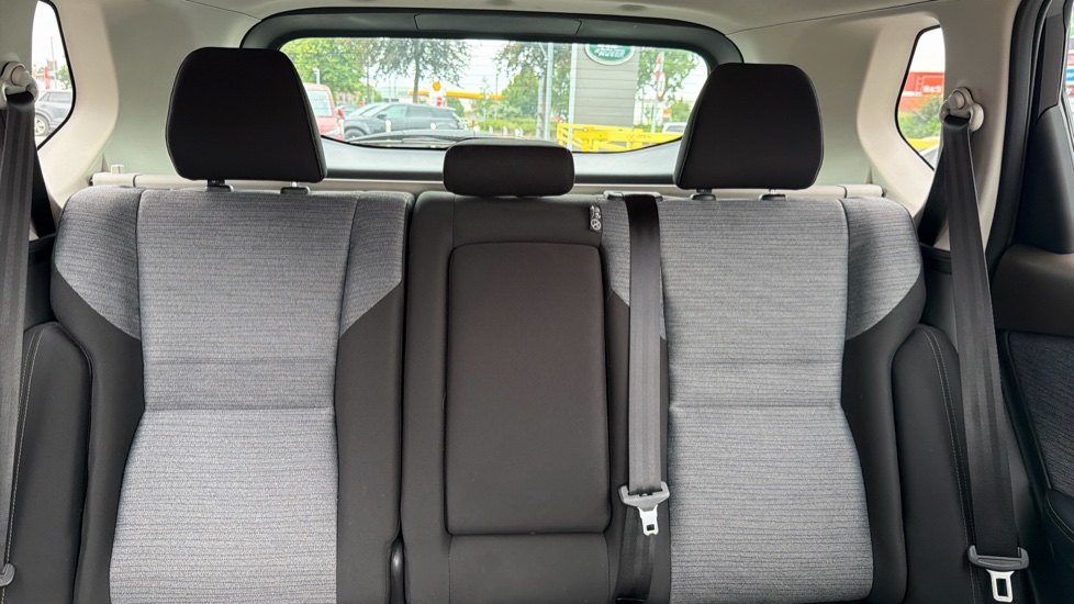 Nissan X-Trail 1.5 E-Power E-4orce 213 N-Connecta 5dr Auto Hybrid Station Wagon - Image 21