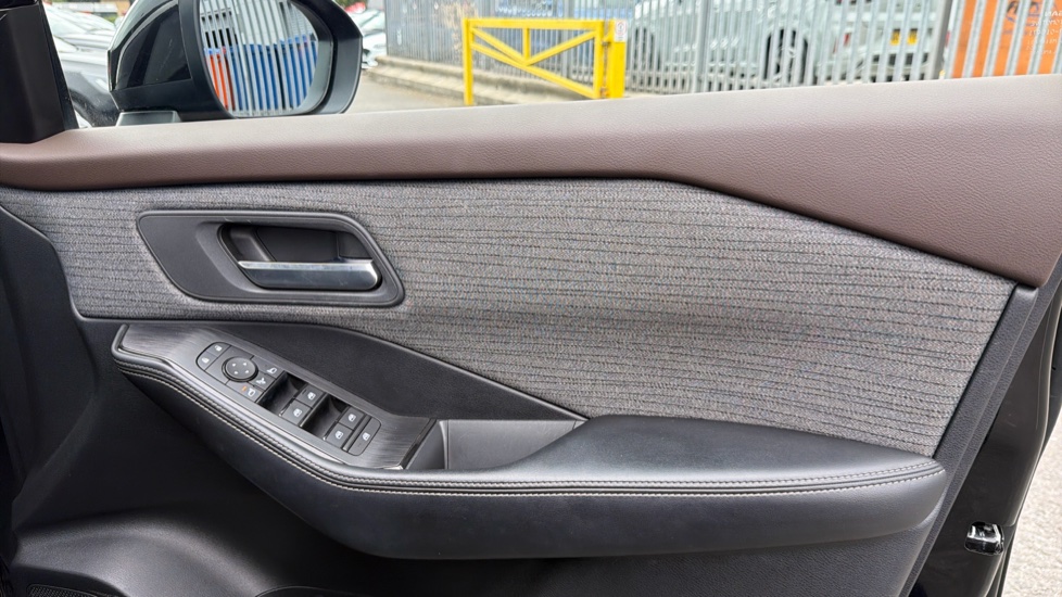 Nissan X-Trail 1.5 E-Power E-4orce 213 N-Connecta 5dr Auto Hybrid Station Wagon - Image 20