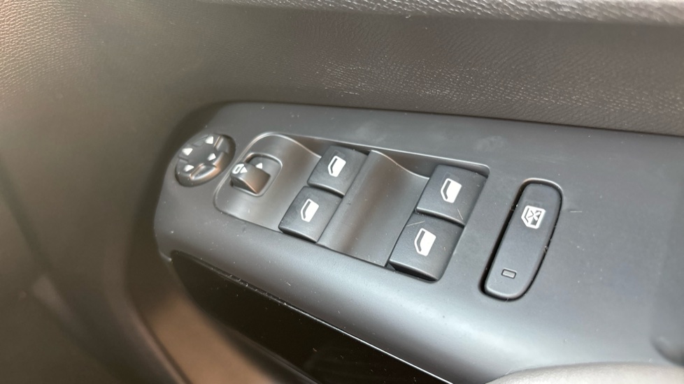 Citroen C5 Aircross 1.2 PureTech 130 Flair Plus 5dr Petrol Hatchback - Image 24