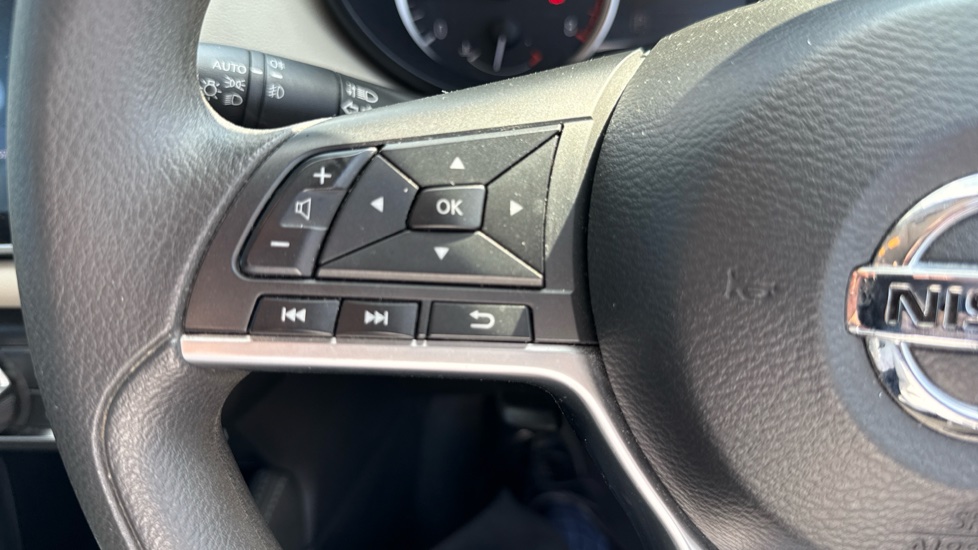 Nissan Micra 1.0 IG-T 92 Acenta 5dr CVT Petrol Hatchback - Image 20
