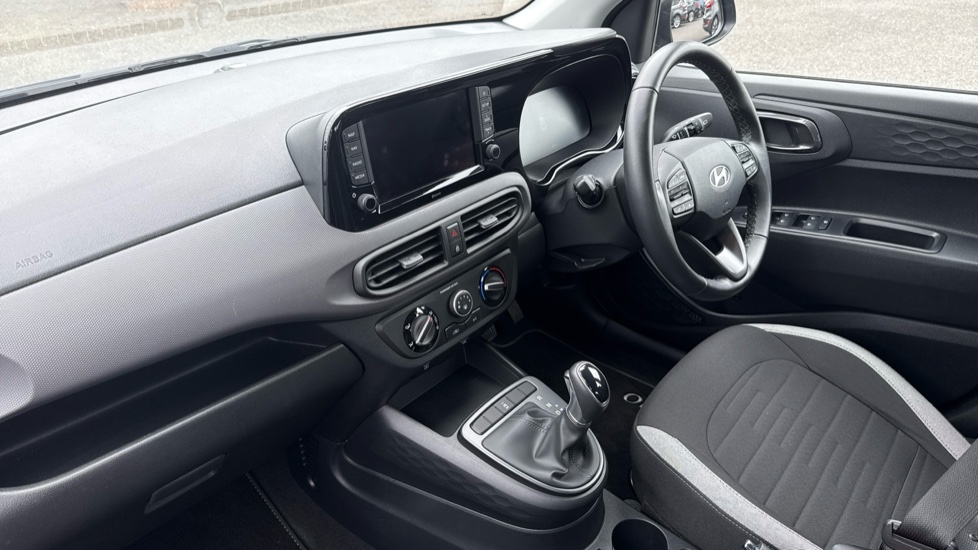 Hyundai i10 1.0 [63] Advance 5dr Auto [Nav] Petrol Hatchback - Image 6